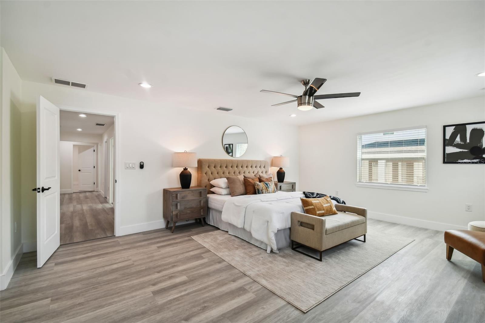 4910 W San Miguel Street