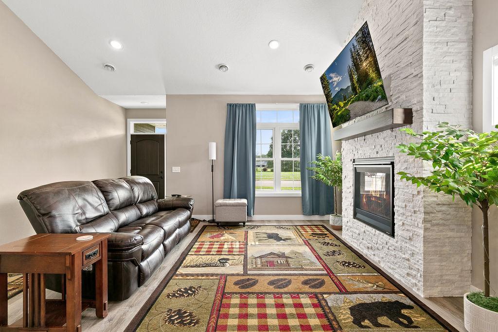 638 Pebble Creek Drive