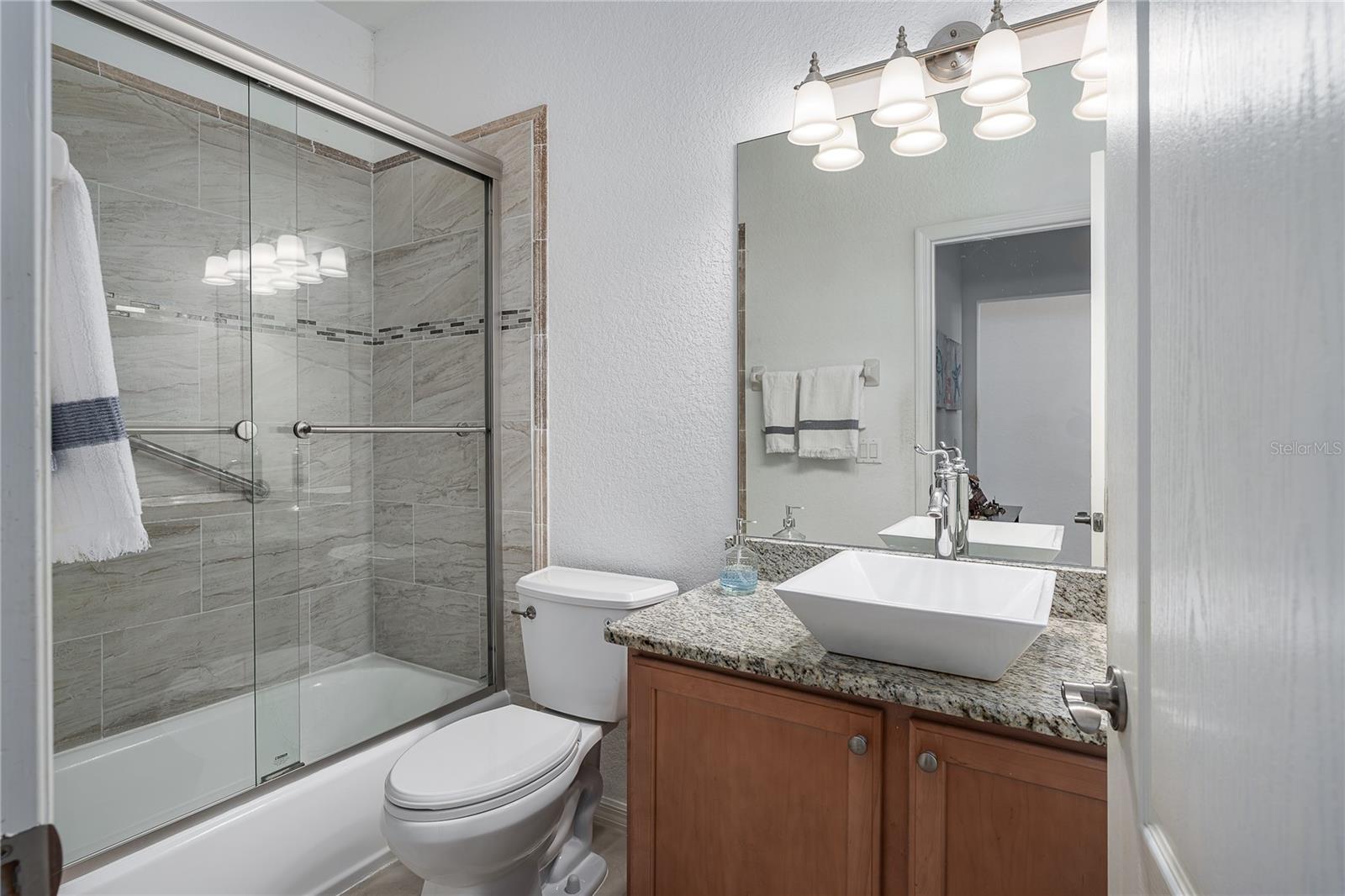 803 Fairwaycove Lane 206