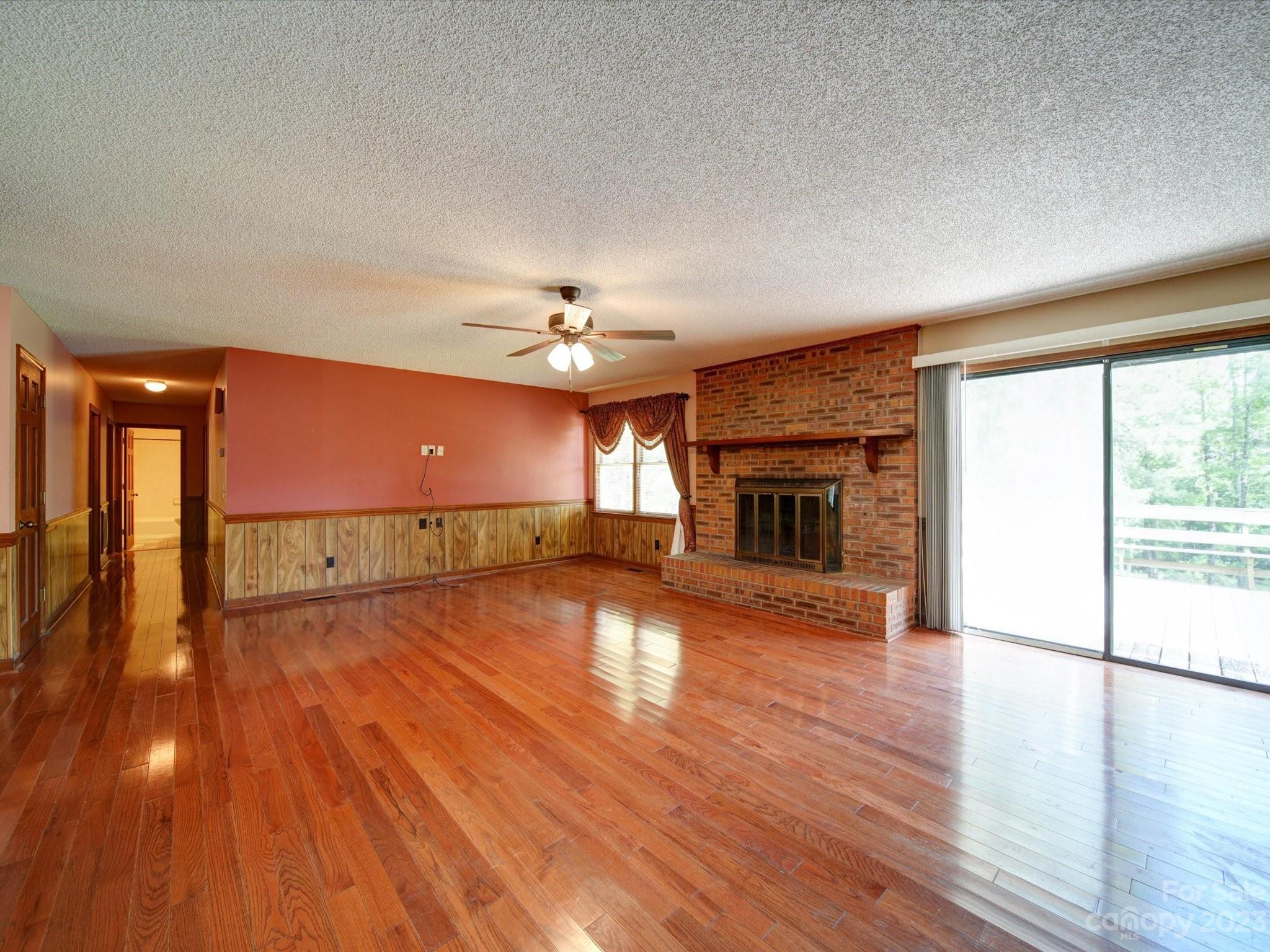 605 Heatherwood Drive