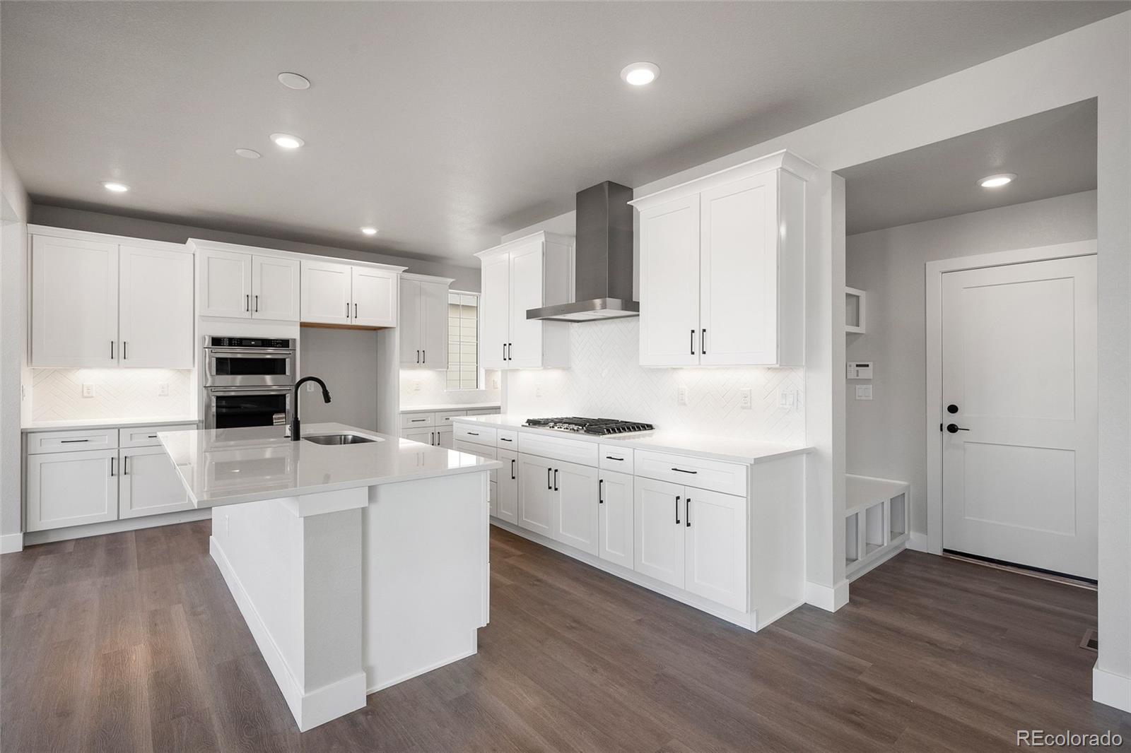 8652 Whiteclover Street