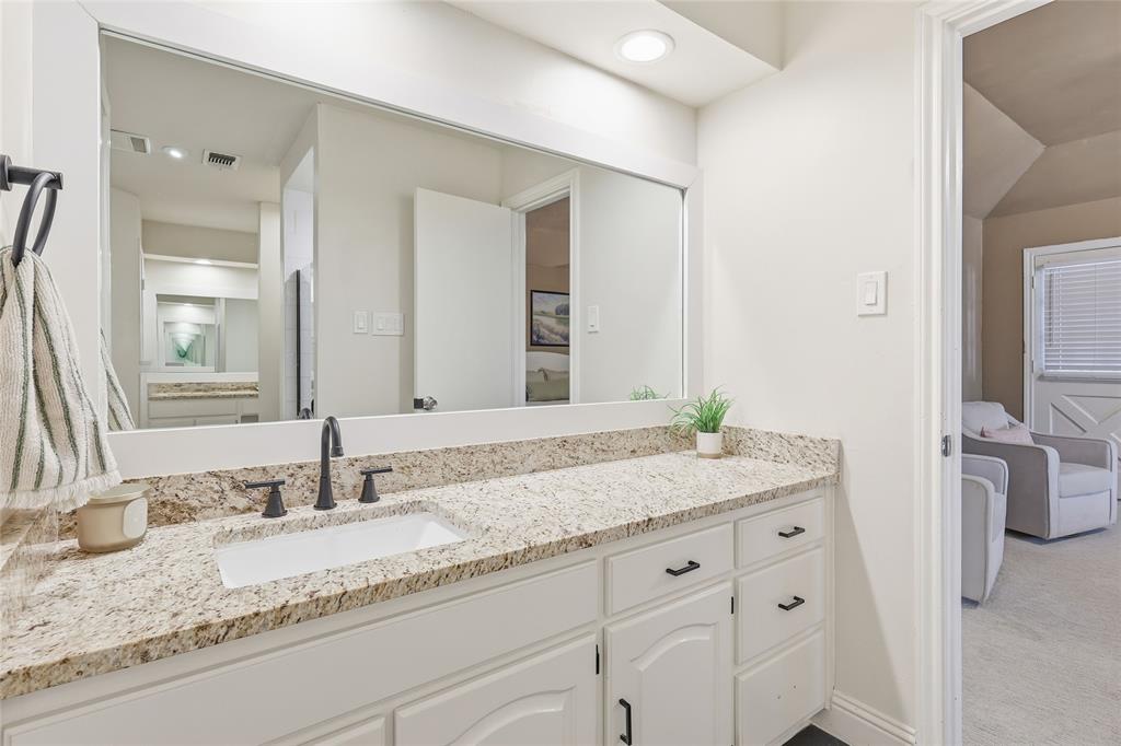 5008 Lake View Circle