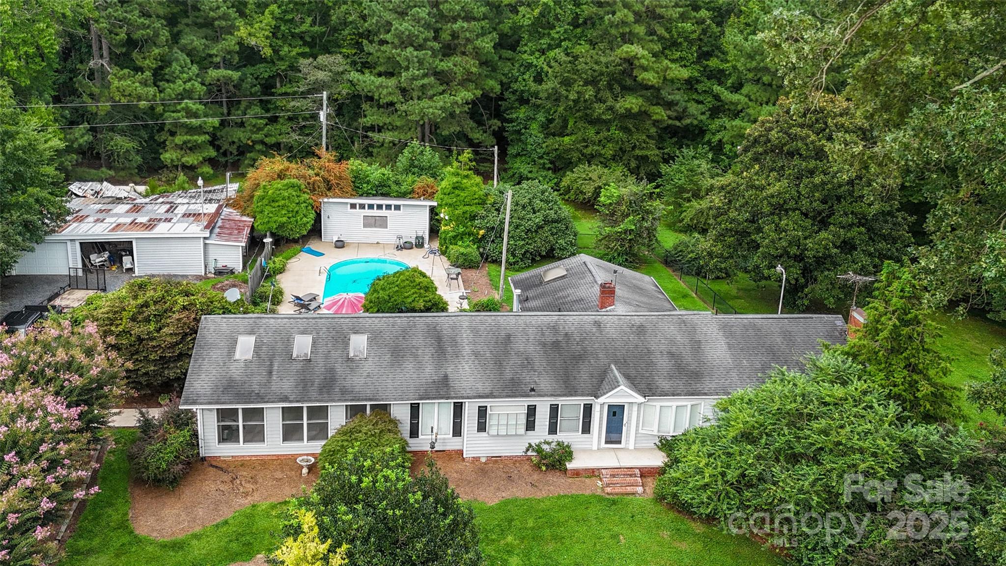 135 Robedo Road
