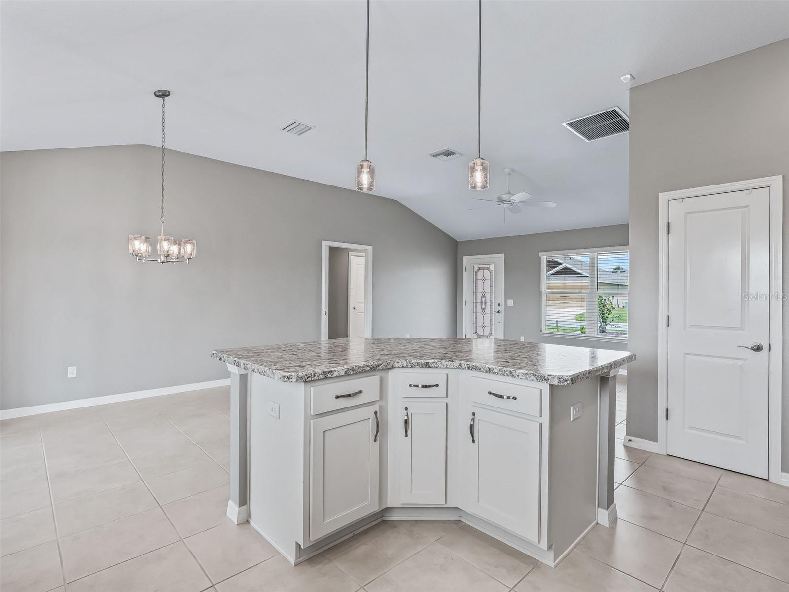 2816 Navy Hill Circle