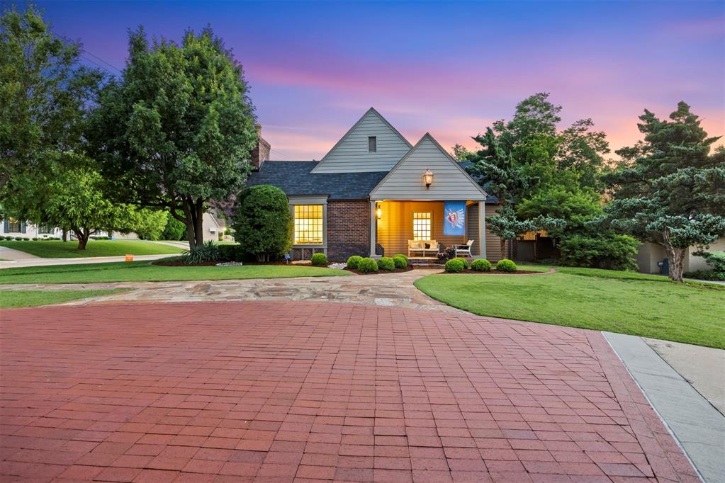 A RARE opportunity to lease this newly renovated Nichols Hills home.  Located on a large corner lot just a short walk to Nichols Hills Plaza and the parks.  Circle drive in the front and a side entry garage and driveway. 
Primary bedroom has a ensuite bath with separate tub and shower-Plus 2 additional beds and a hall bath.
Washer and dryer (located in the basement) is included as well as the kitchen refrigerator.  
4 mounted Flatscreen TV's are also included.

Rent includes yard maintenance
NO Smoking of any kind