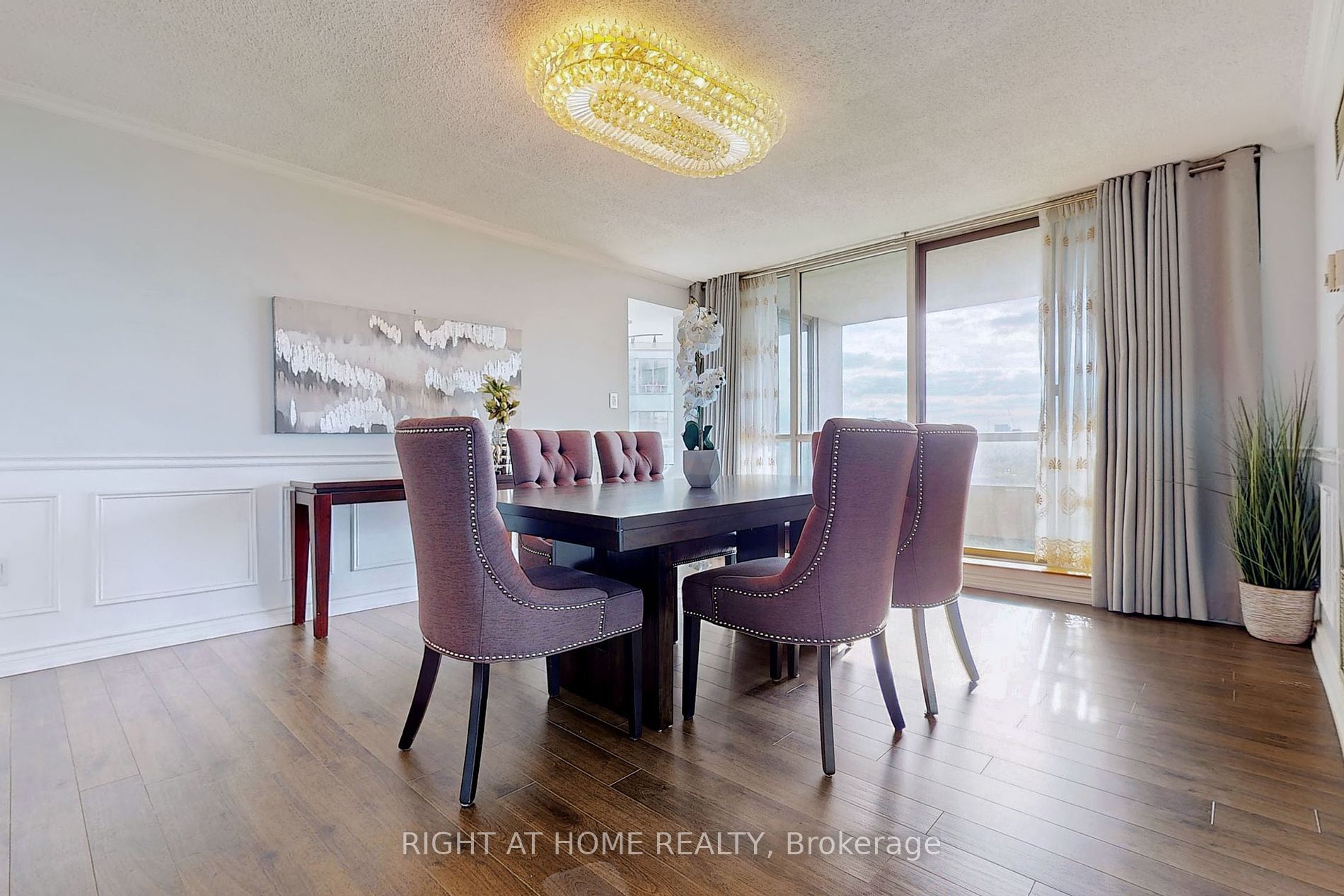 168 Bonis Ave 805