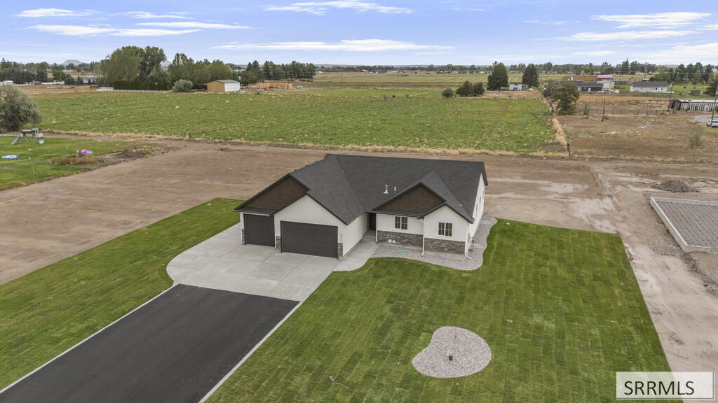 412 W 175 N