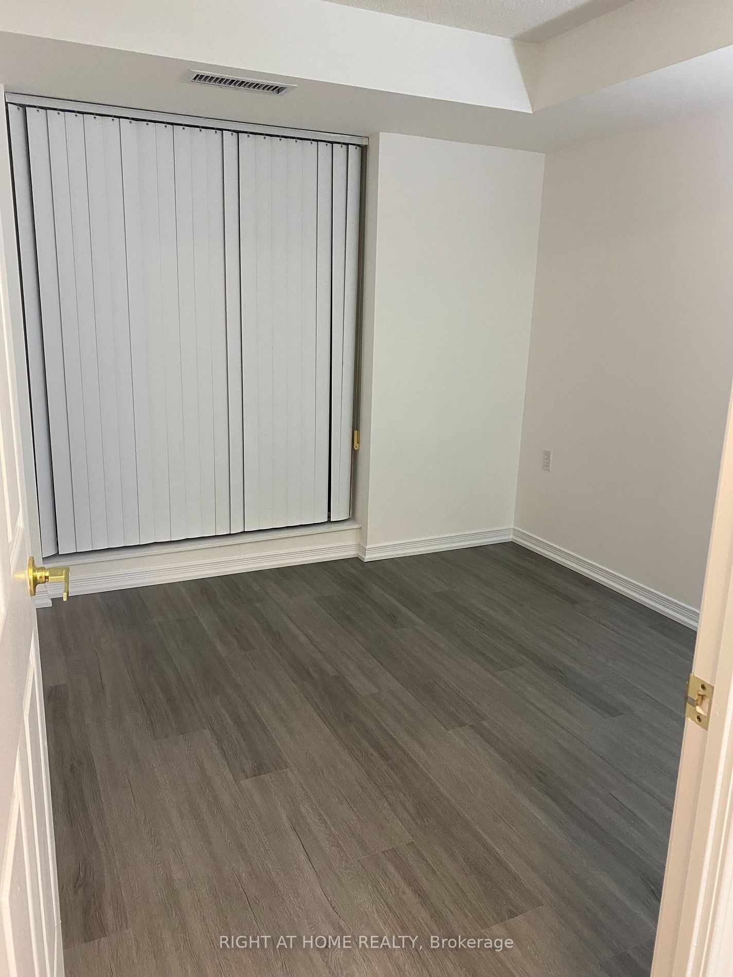 28 Olive Ave 801