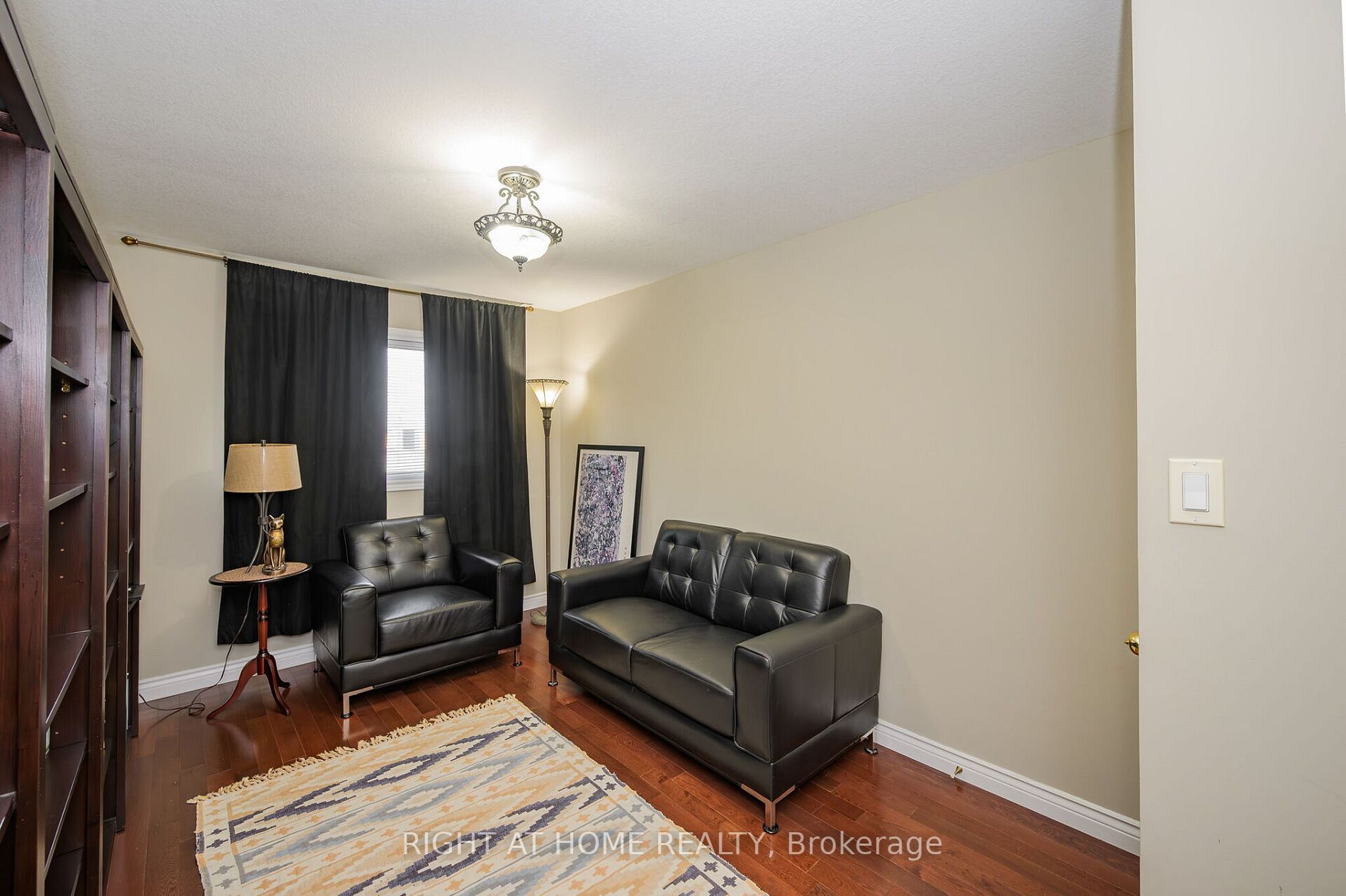 17 Argyle Ave