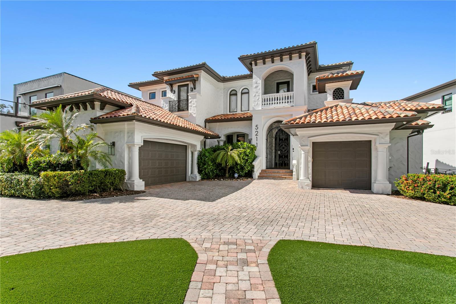 5211 W Neptune Way, Tampa, FL