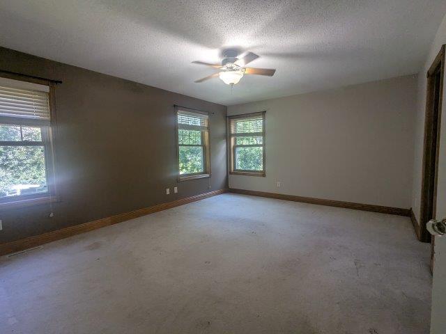 920 Oakcrest Drive