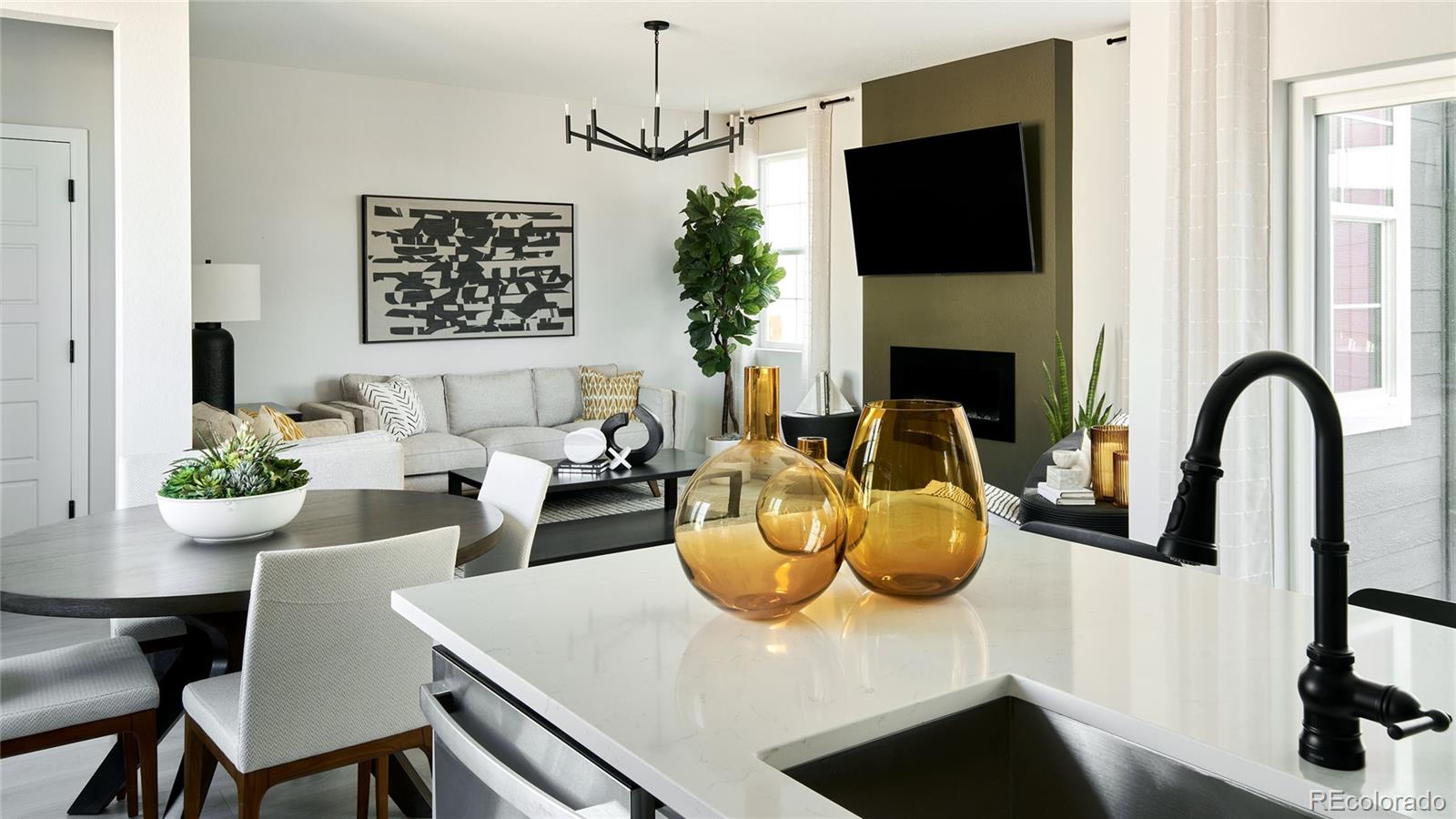 3284 N Catawba Way