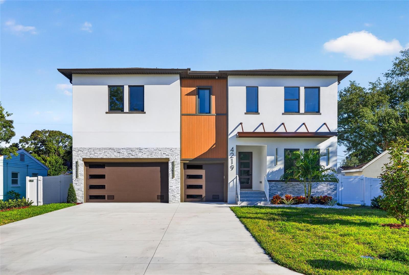 4219 W Bay View Avenue, Tampa, FL