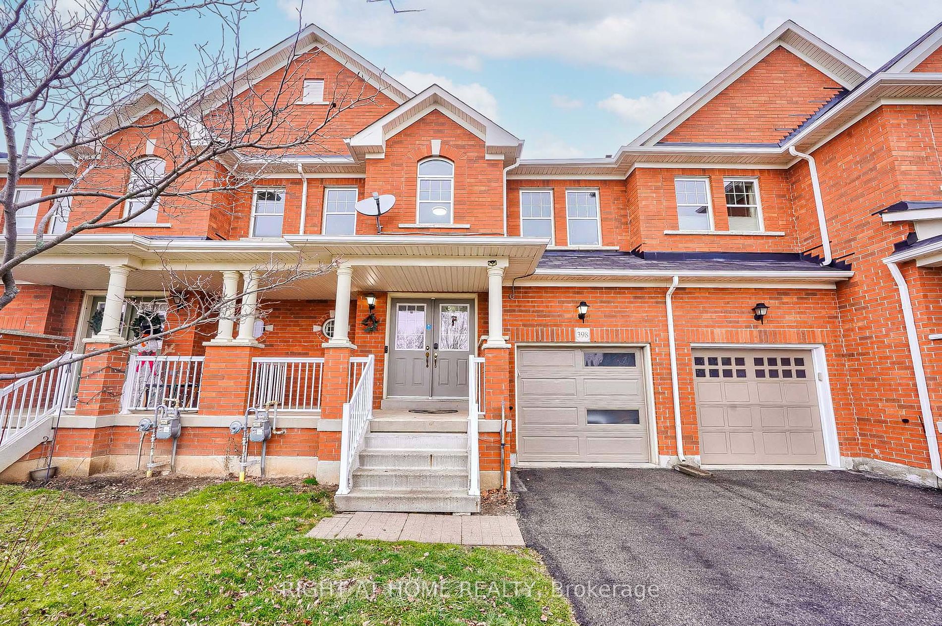 398 Messure Cres