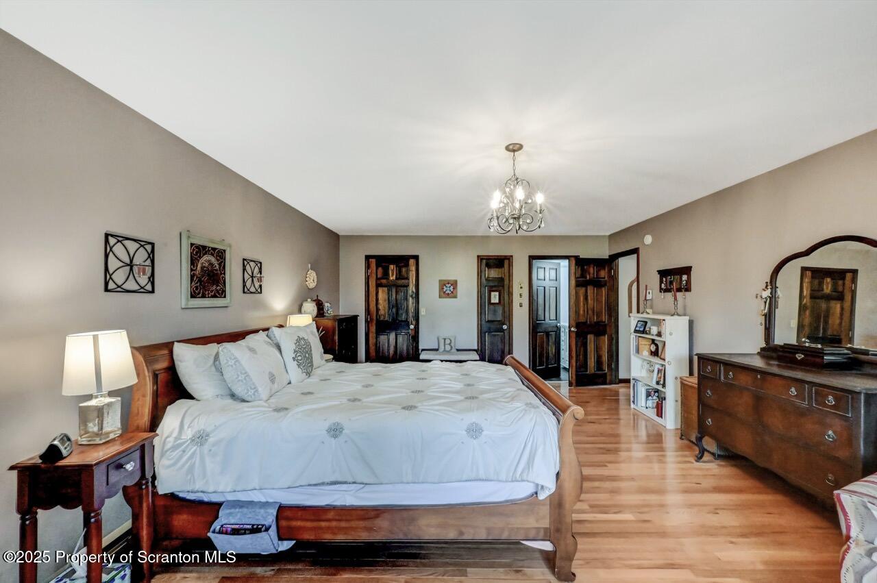 1001 Woodland Way