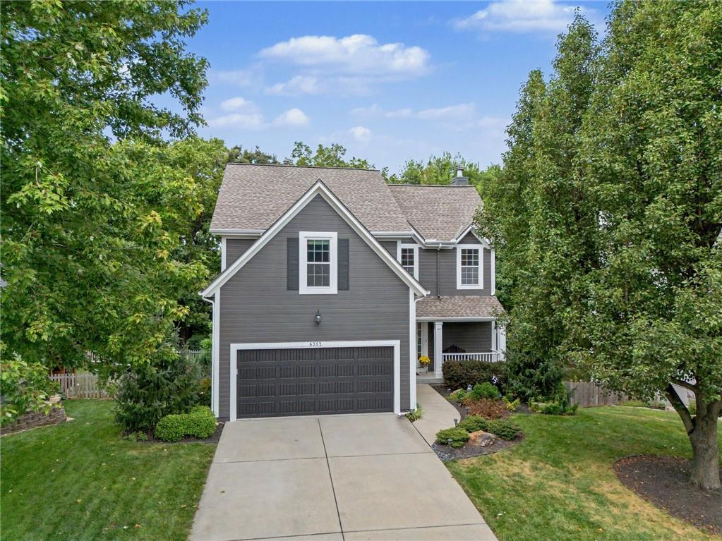 6352 Lakecrest Drive
