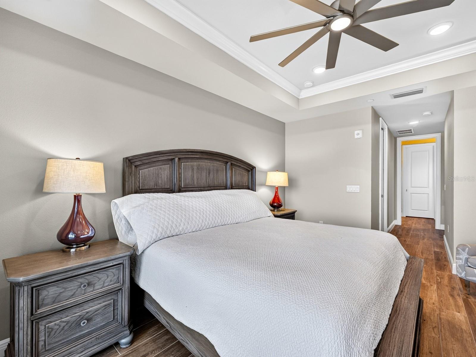 501 Tamiami Trail N 201