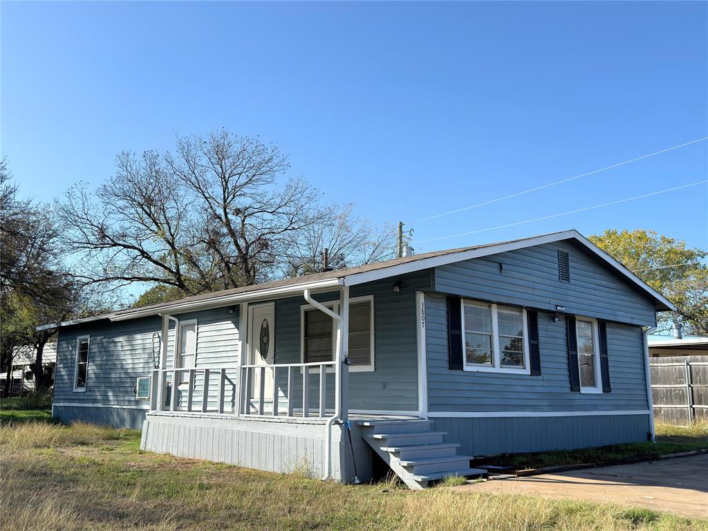 3807  Lands End Court , Granbury, TX, 