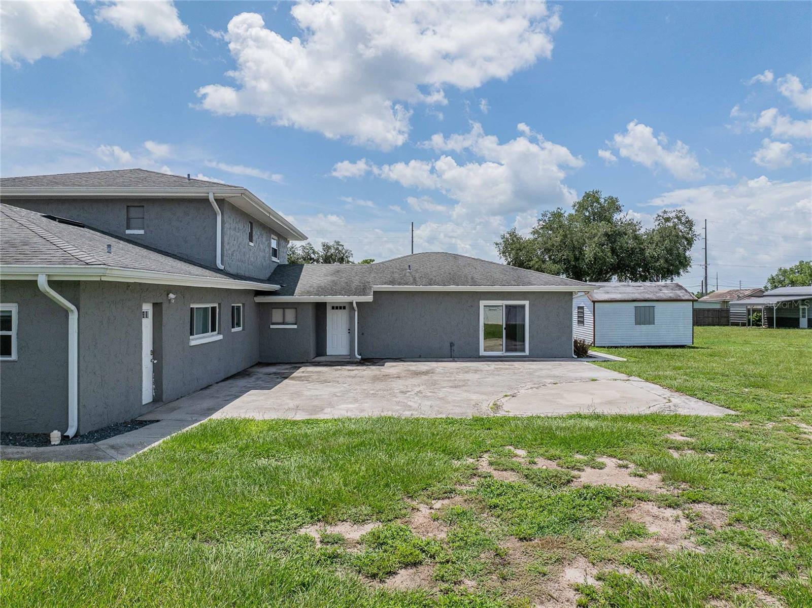 252 W Brookins Avenue