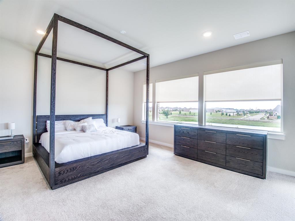 4131 Woodbine Lane