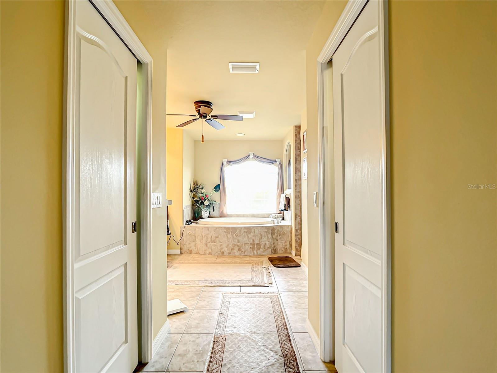 938 Boundary Boulevard