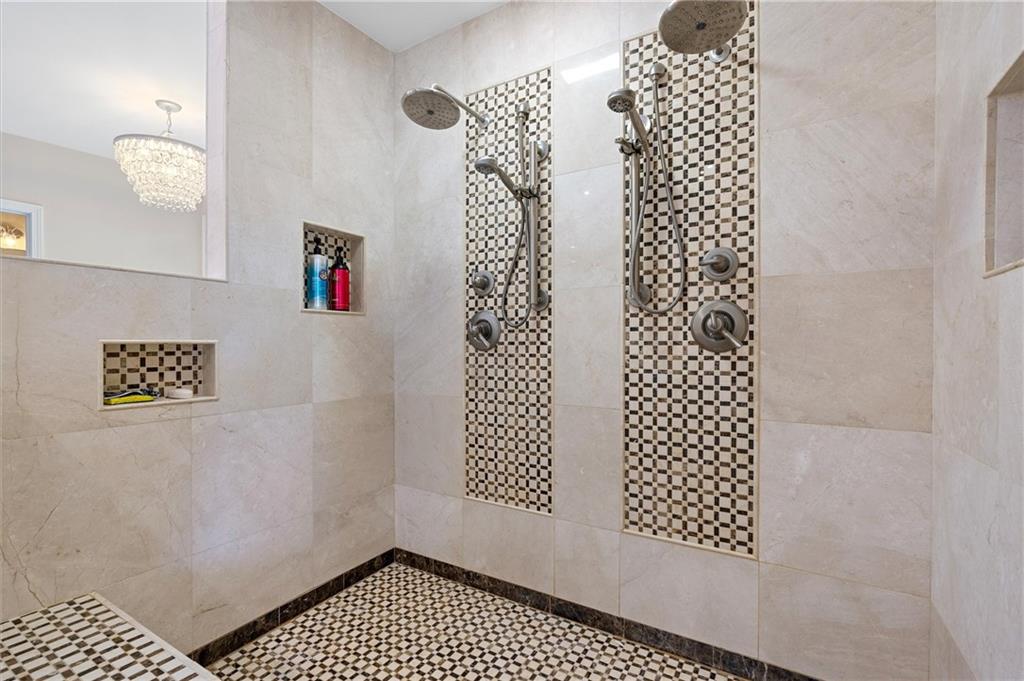 8812 NE 176th Street