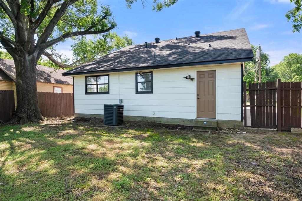 1312 E Collin