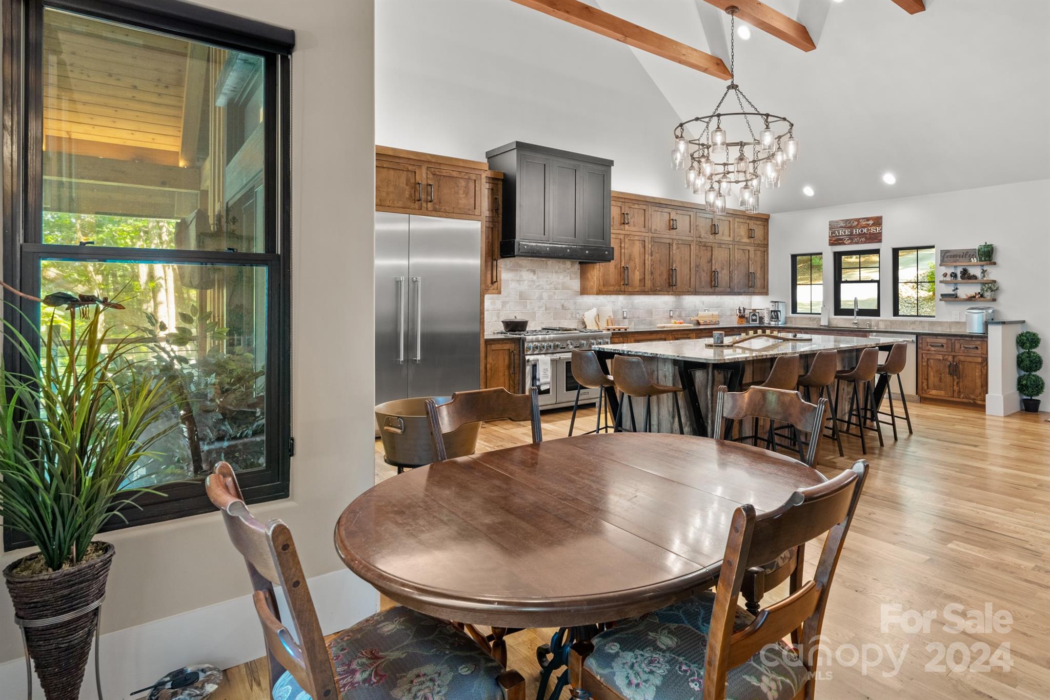 1610 Lillians Point Court