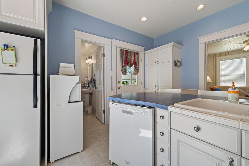 507 Harbor Ave 5