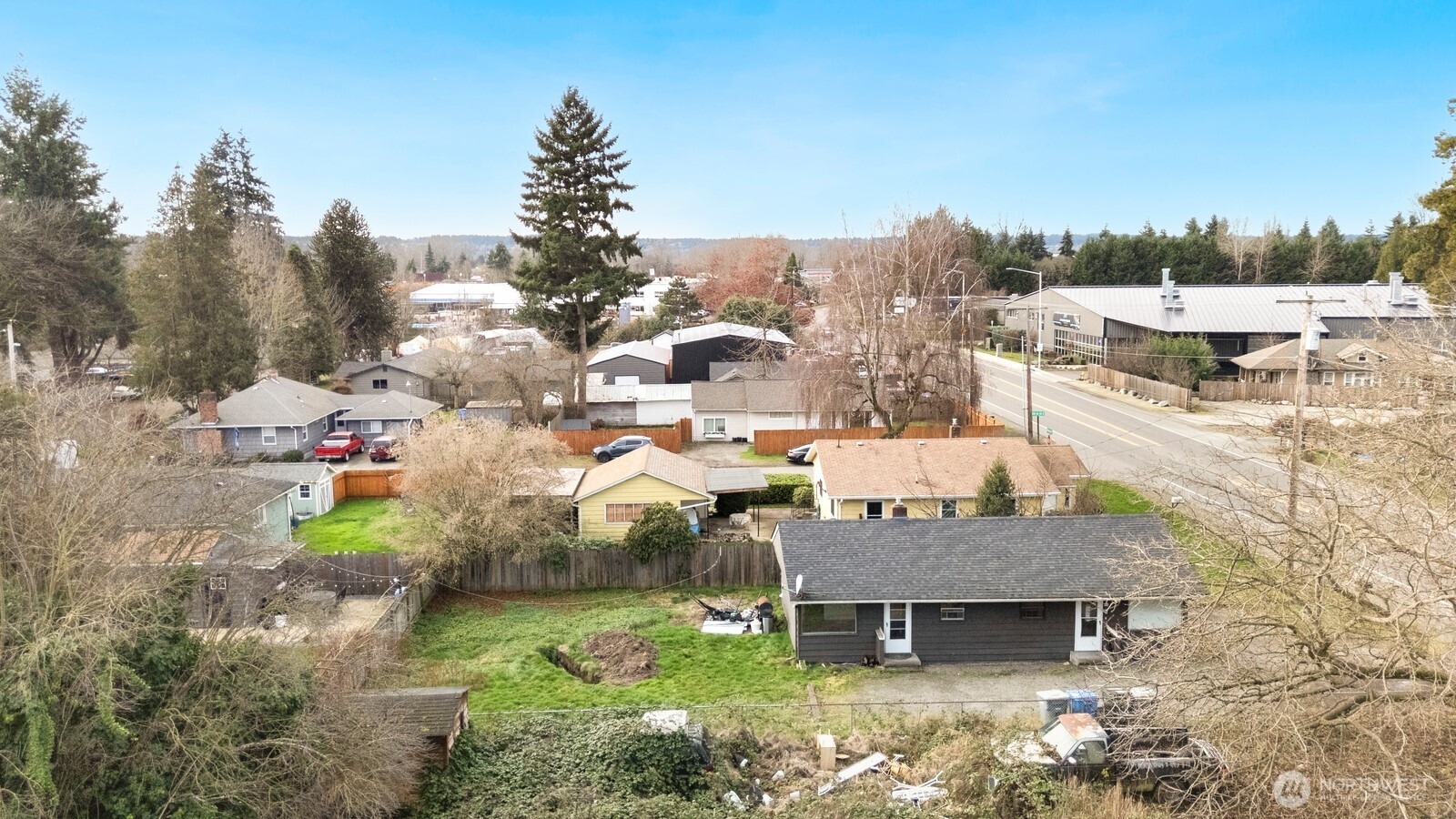 10908 Valley Avenue E