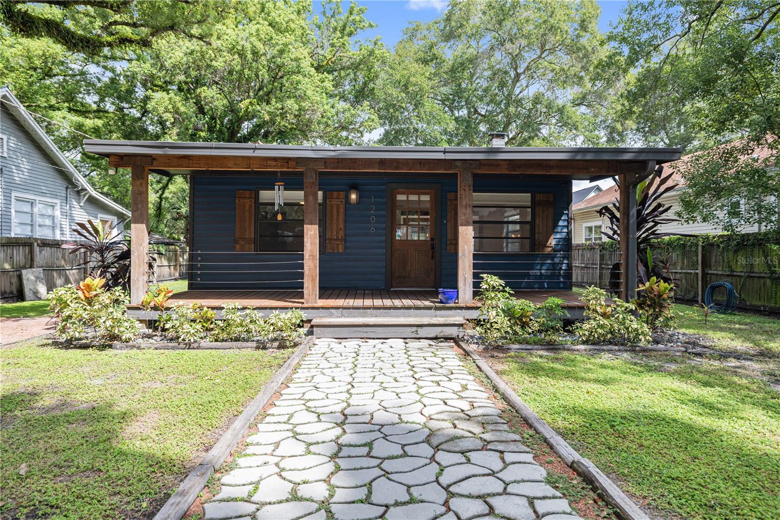 1206 E Louisiana Avenue