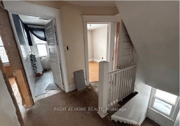 254 W Albert St