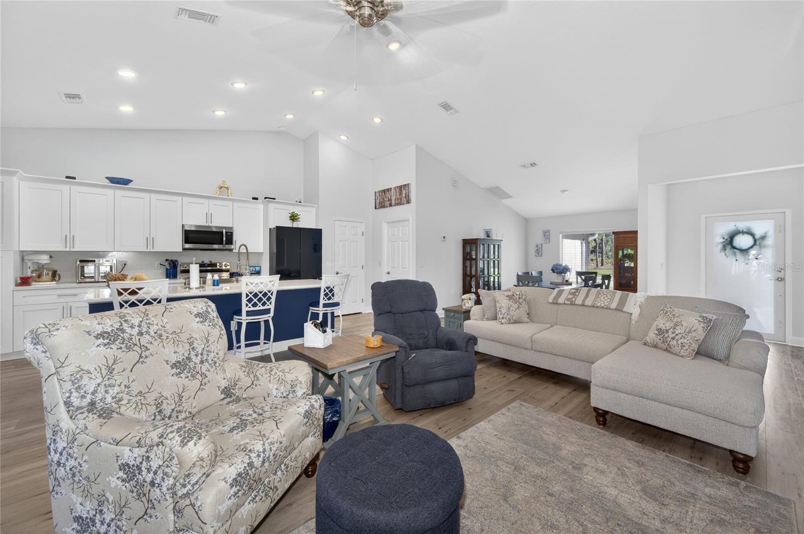 4101 Poinciana Drive