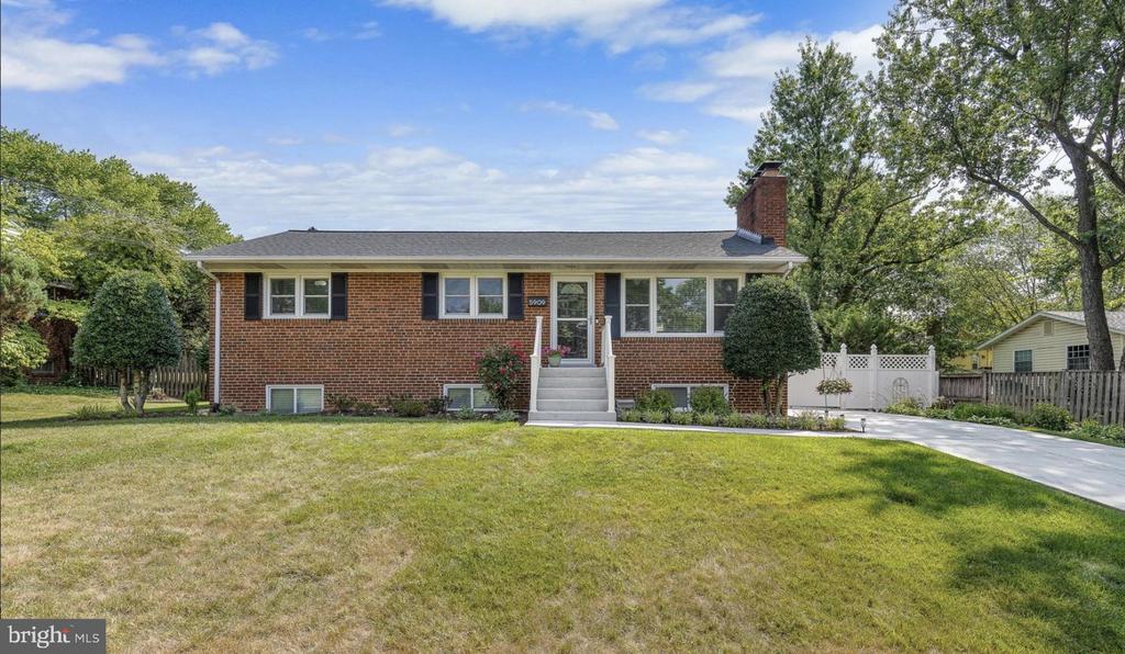 5909 Ridge View Drive