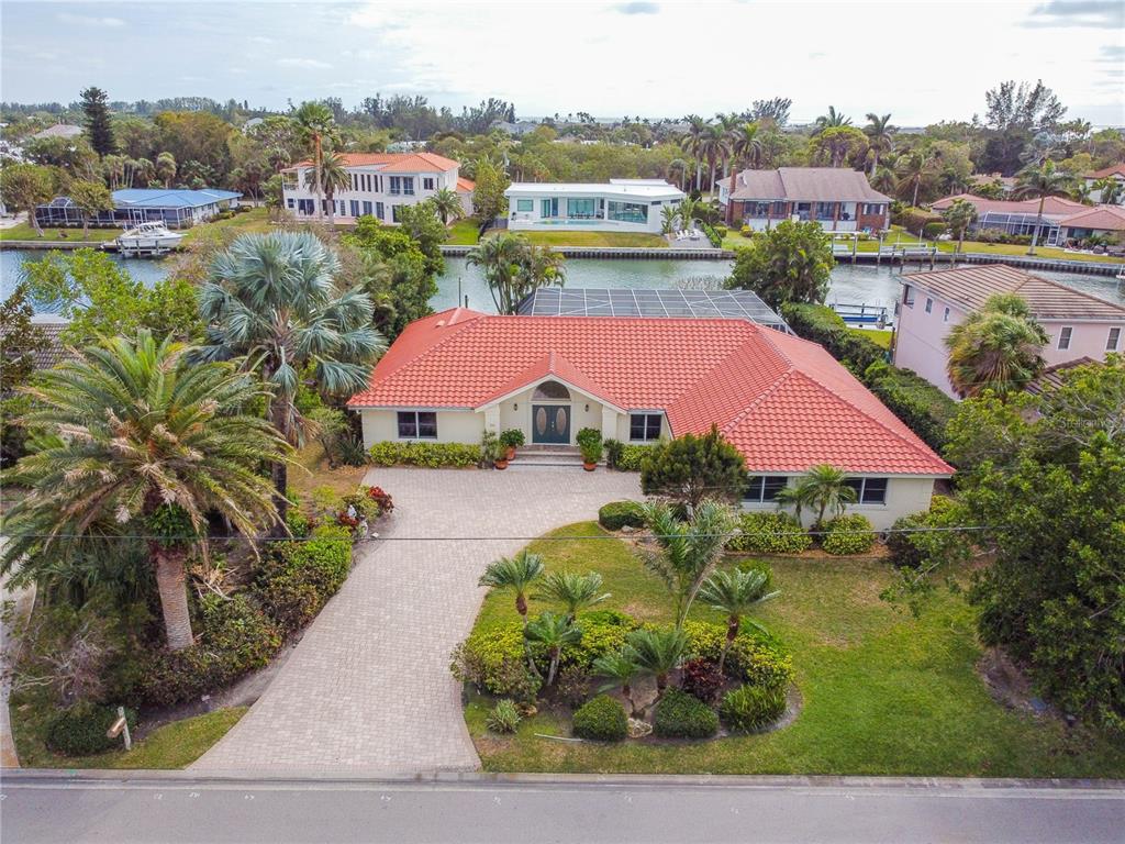 700 Old Compass Road