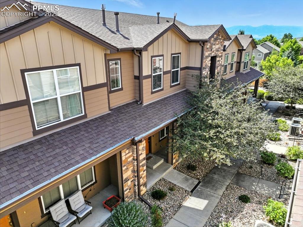 Welcome to this beautifully updated, move-in-ready townhome where style meets convenience. Offering 3 spacious bedrooms and 2.5 bathrooms, all bedrooms located on the upper level, this home is designed for both comfort and functionality. Step inside to a welcoming living room highlighted by a floor-to-ceiling stone gas fireplace, perfect for cozy evenings or weekend gatherings. The kitchen is a true centerpiece, featuring elegant marble countertops with a waterfall edge, stainless steel appliances, and an open flow into the dining area, making meal prep and entertaining effortless. Throughout the home, you’ll find modern upgrades and thoughtful touches that elevate everyday living. The 2-car garage provides ample storage and parking, while the location offers a lifestyle you’ll love, just a short stroll to one of the best coffee shops in town for your morning latte or an afternoon hangout. For those warm summer days, enjoy access to the community pool, included in your HOA dues. With its blend of modern style, prime location, and move-in-ready condition, this is the home you’ve been waiting for.