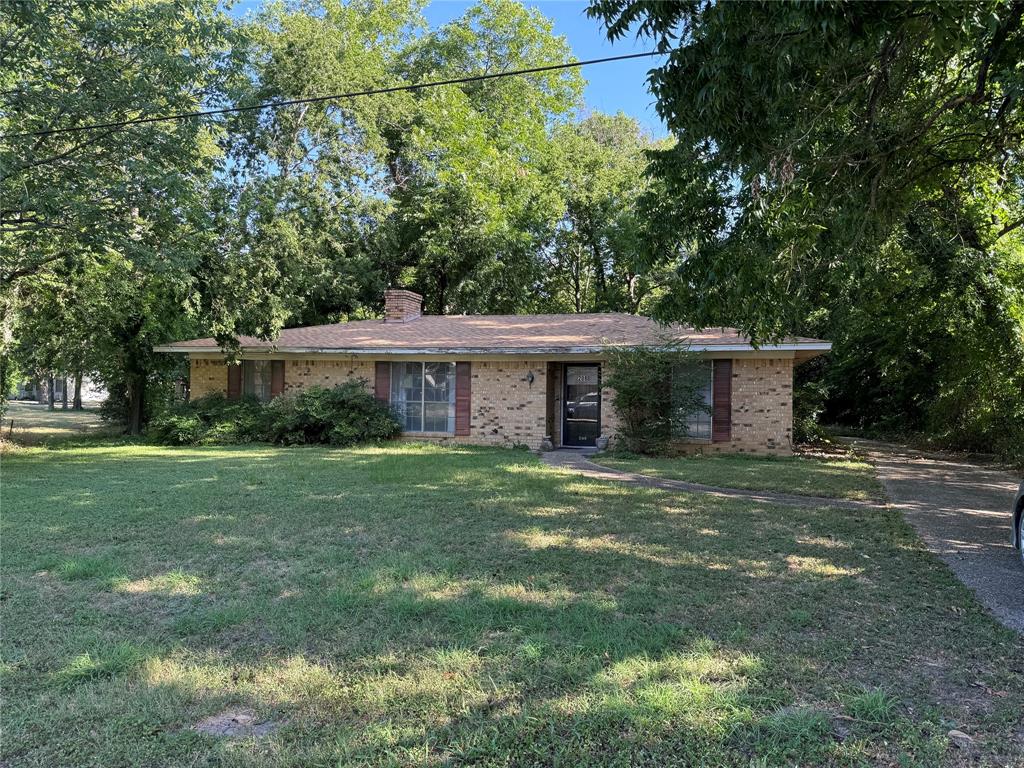 208 SW 4th Street