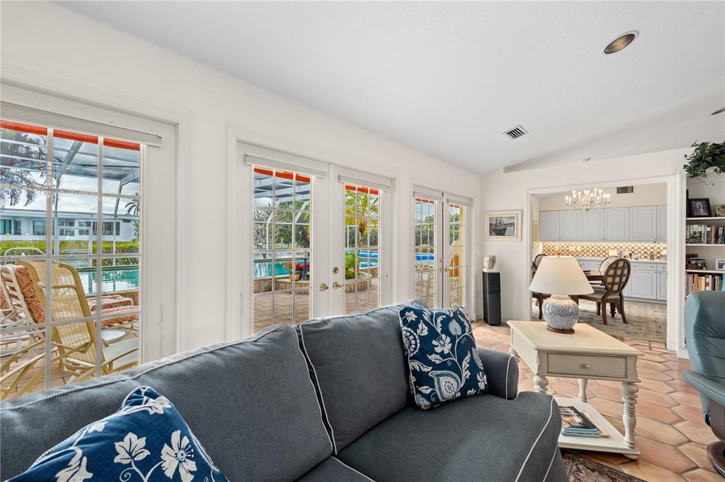 700 Old Compass Road