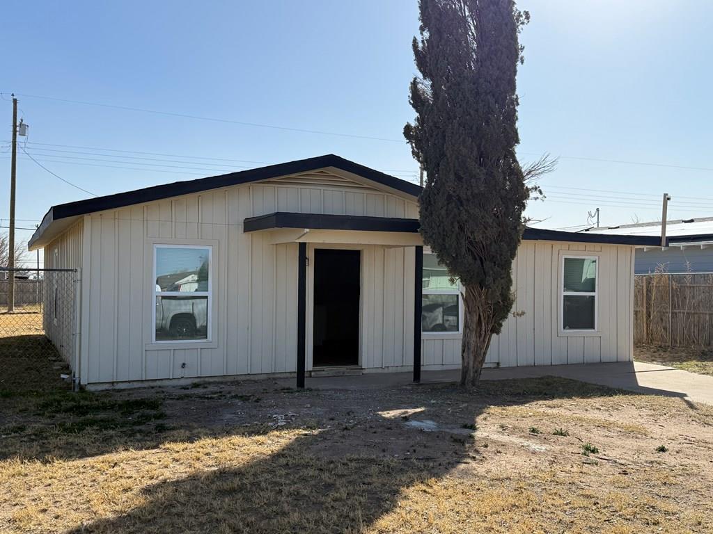 2200 E California Ave