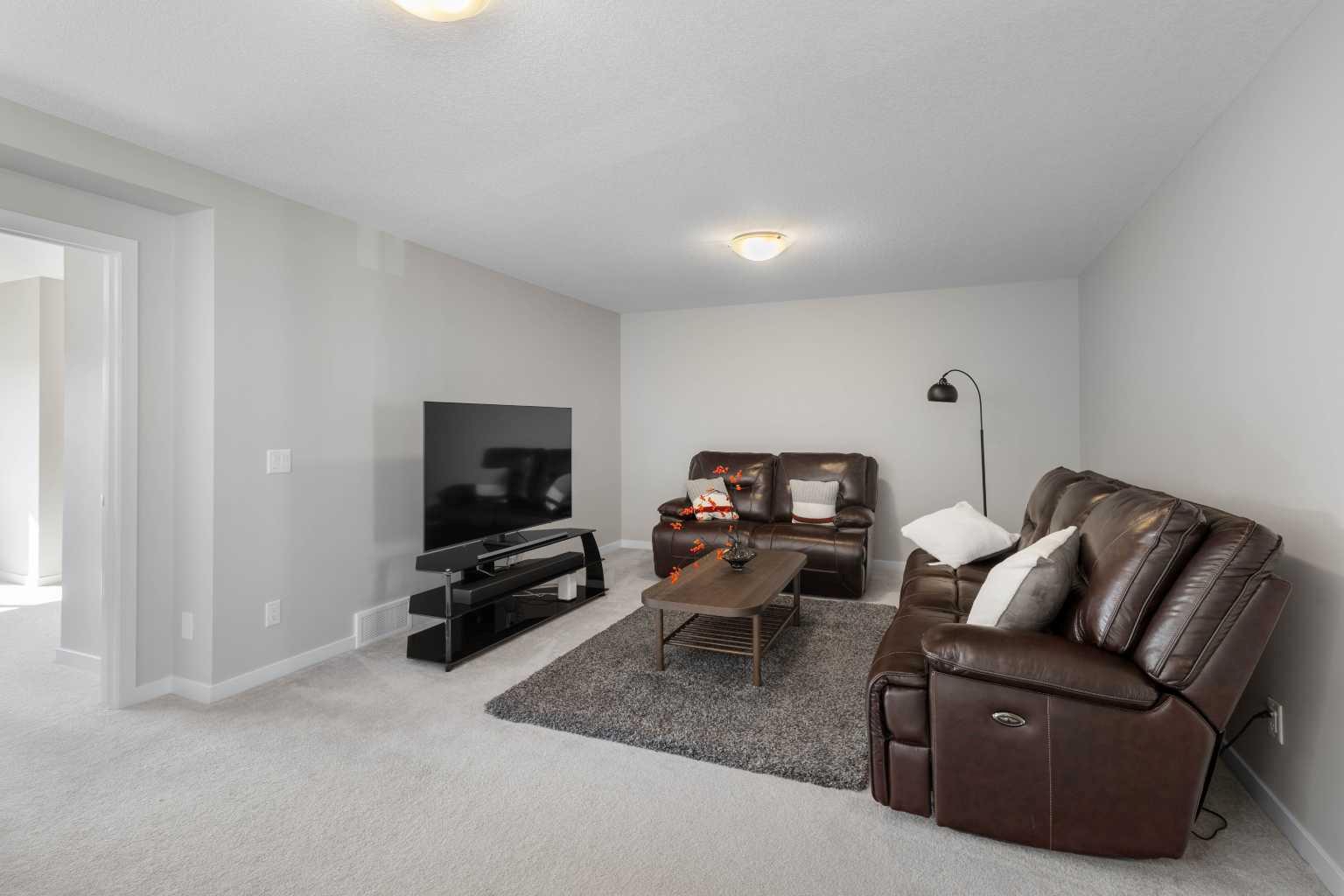 33 Walcrest Way SE