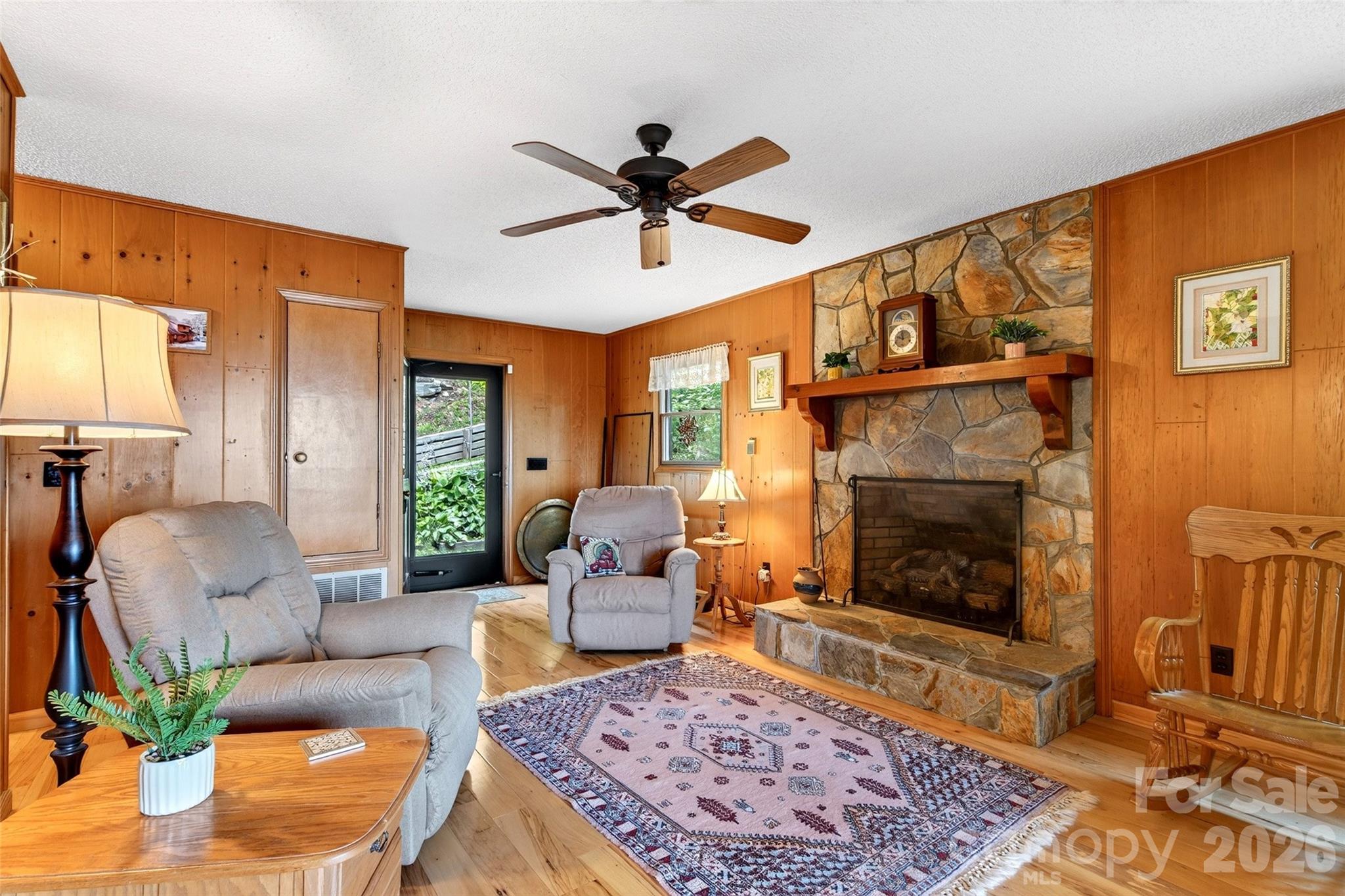 1347 Wipprecht Drive