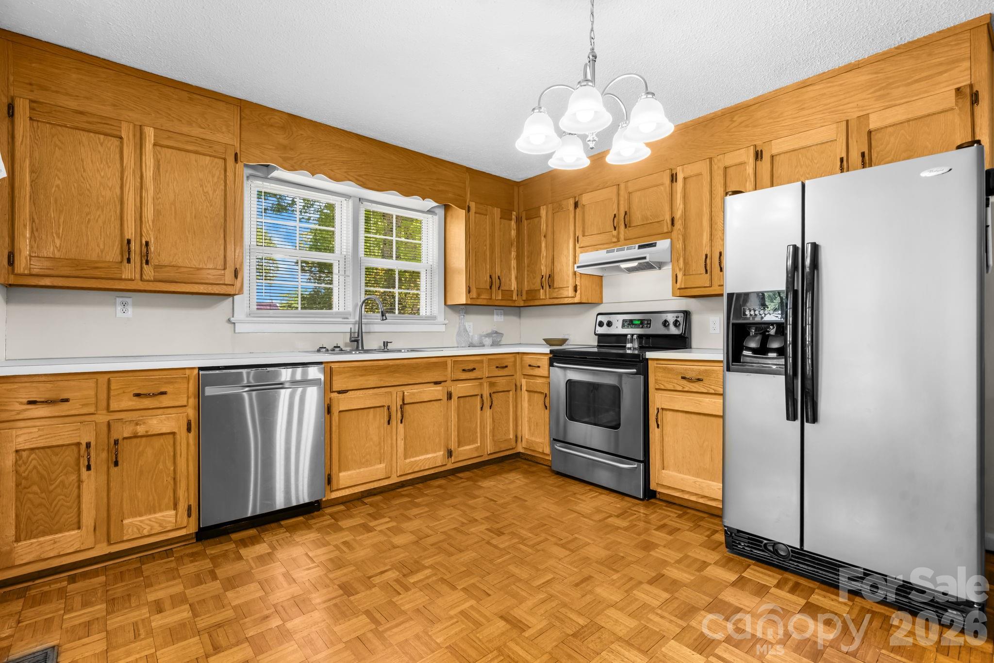 406 Swanson Drive SW