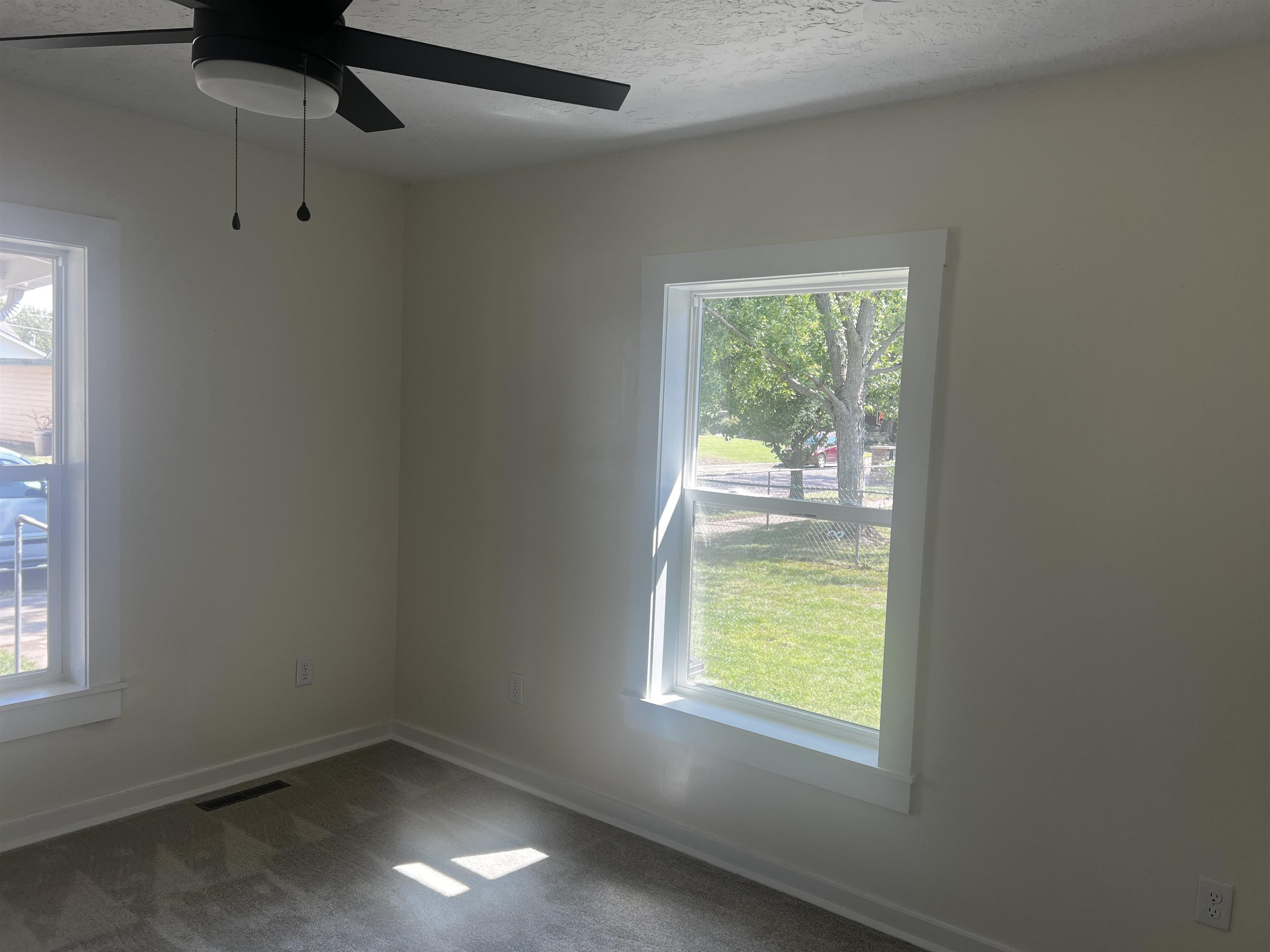 925 N 1st