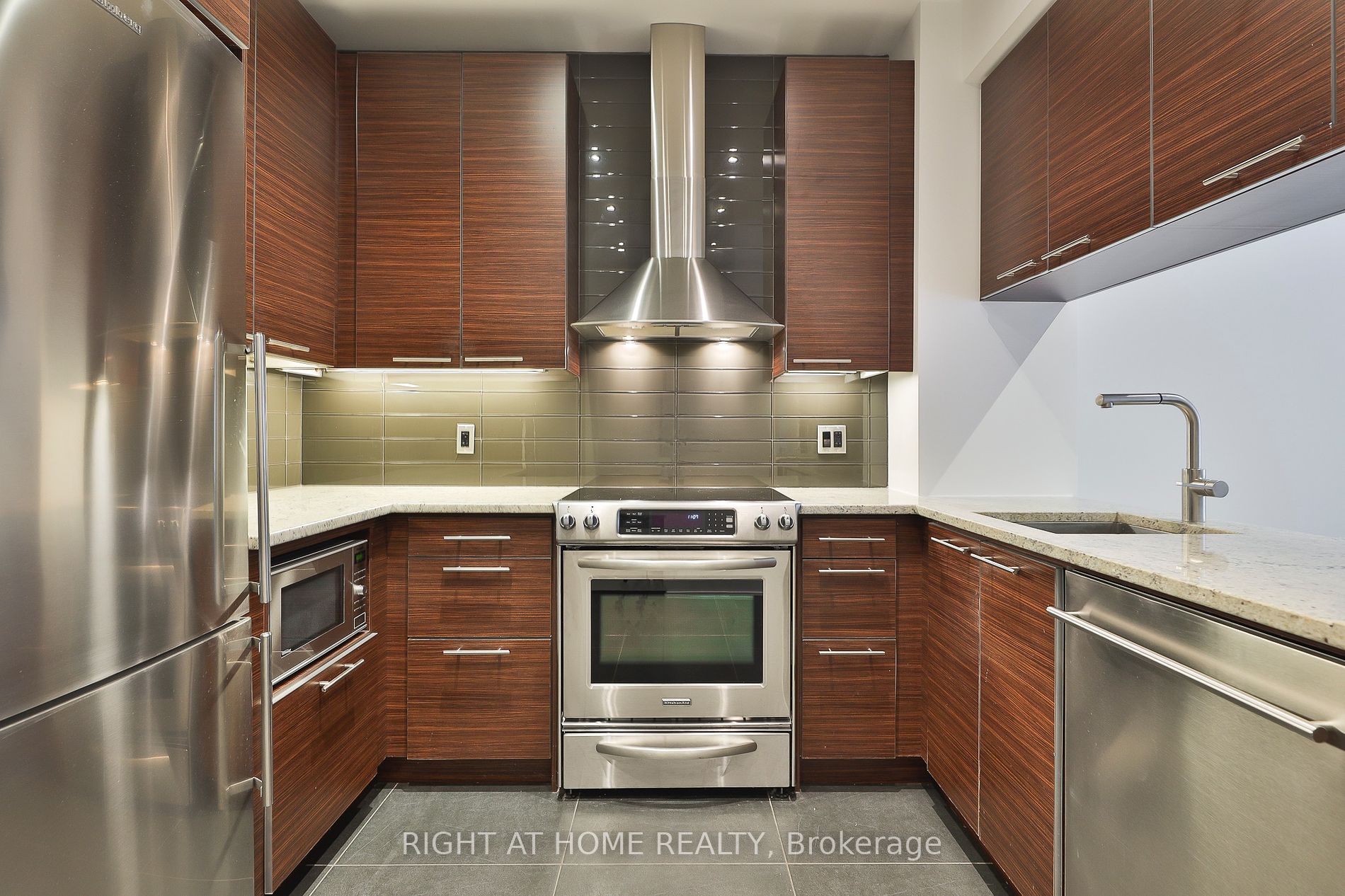 1 Market St 625