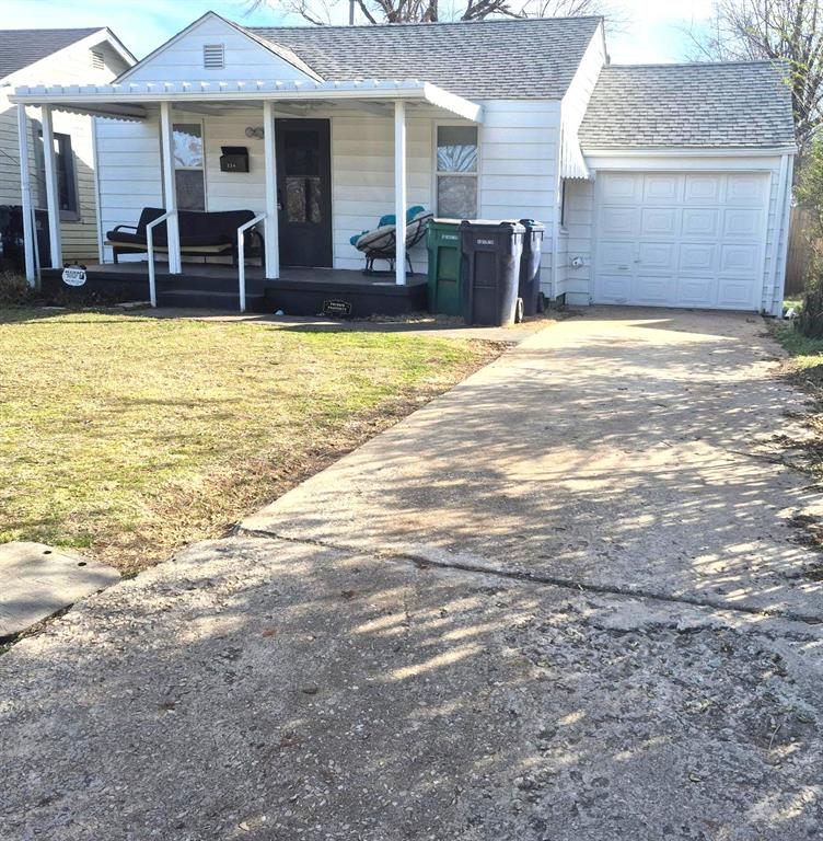 POF or preapproval required to view.Investors take a look at this income producing asset. 12 month lease at $1,250.00. Completely remodeled.