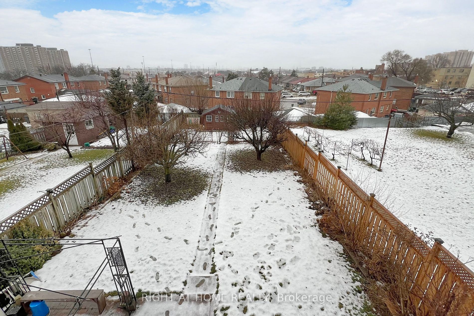 36 W Montana Ave