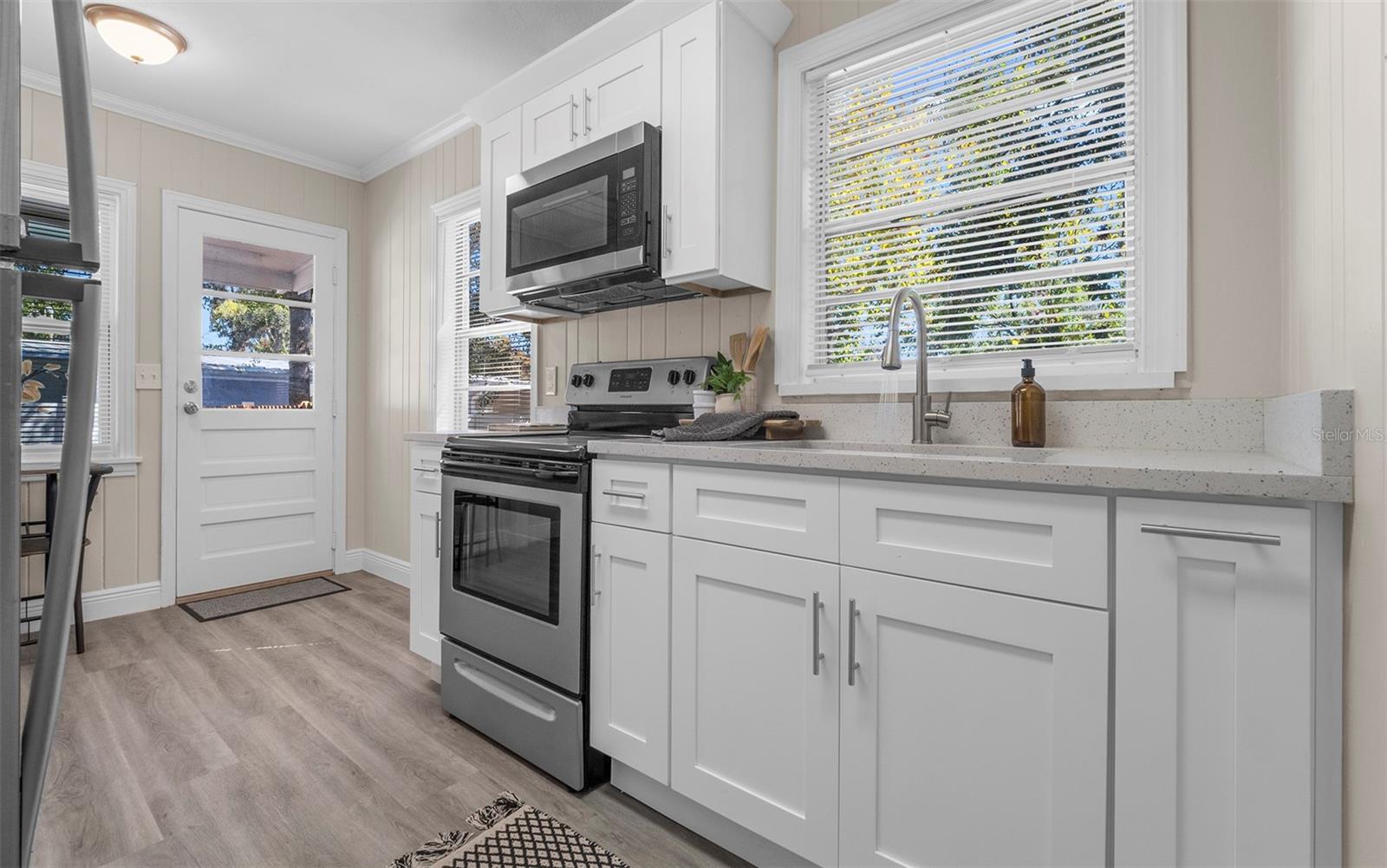 1710 W Perdiz Street