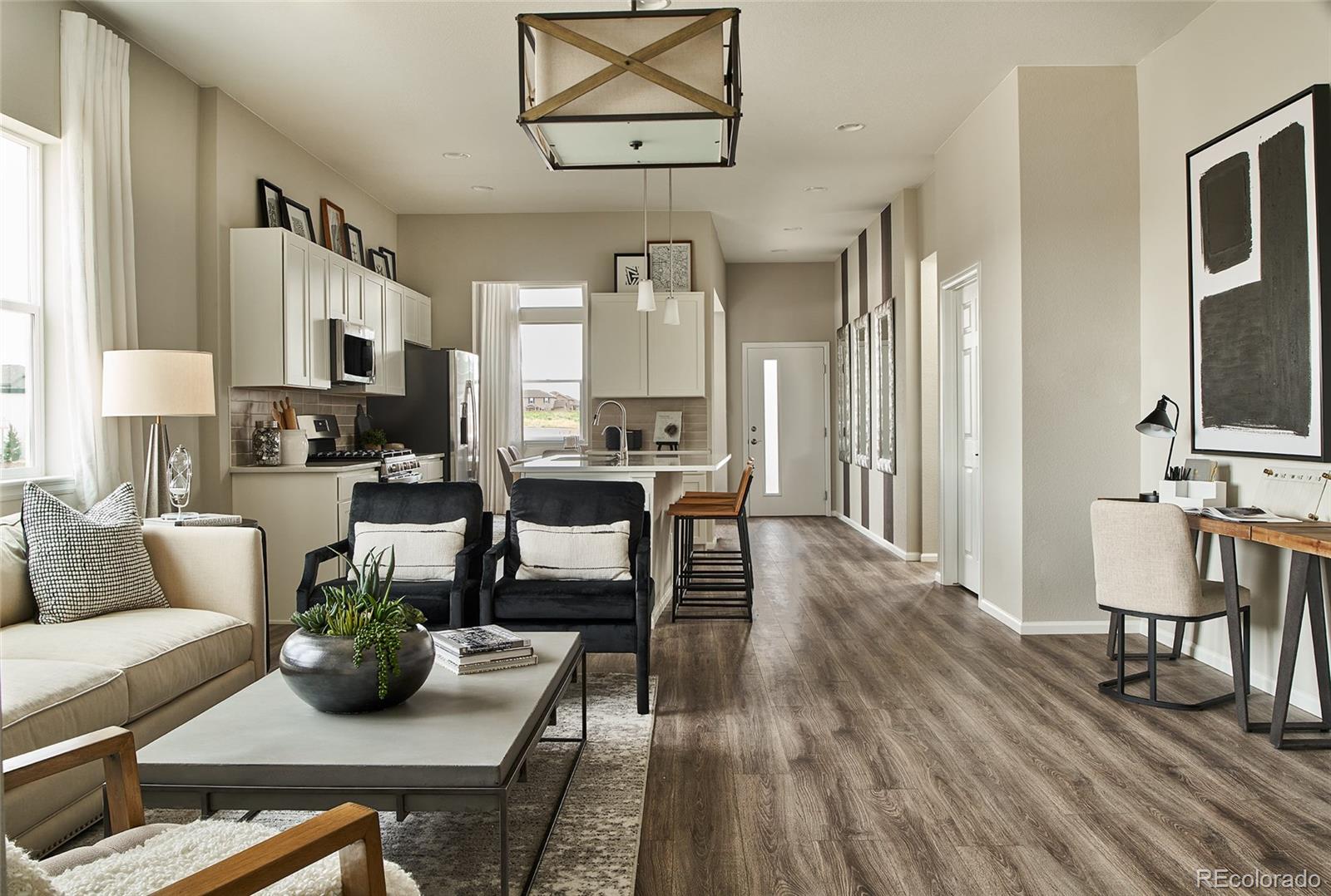 6611 N Ceylon Street