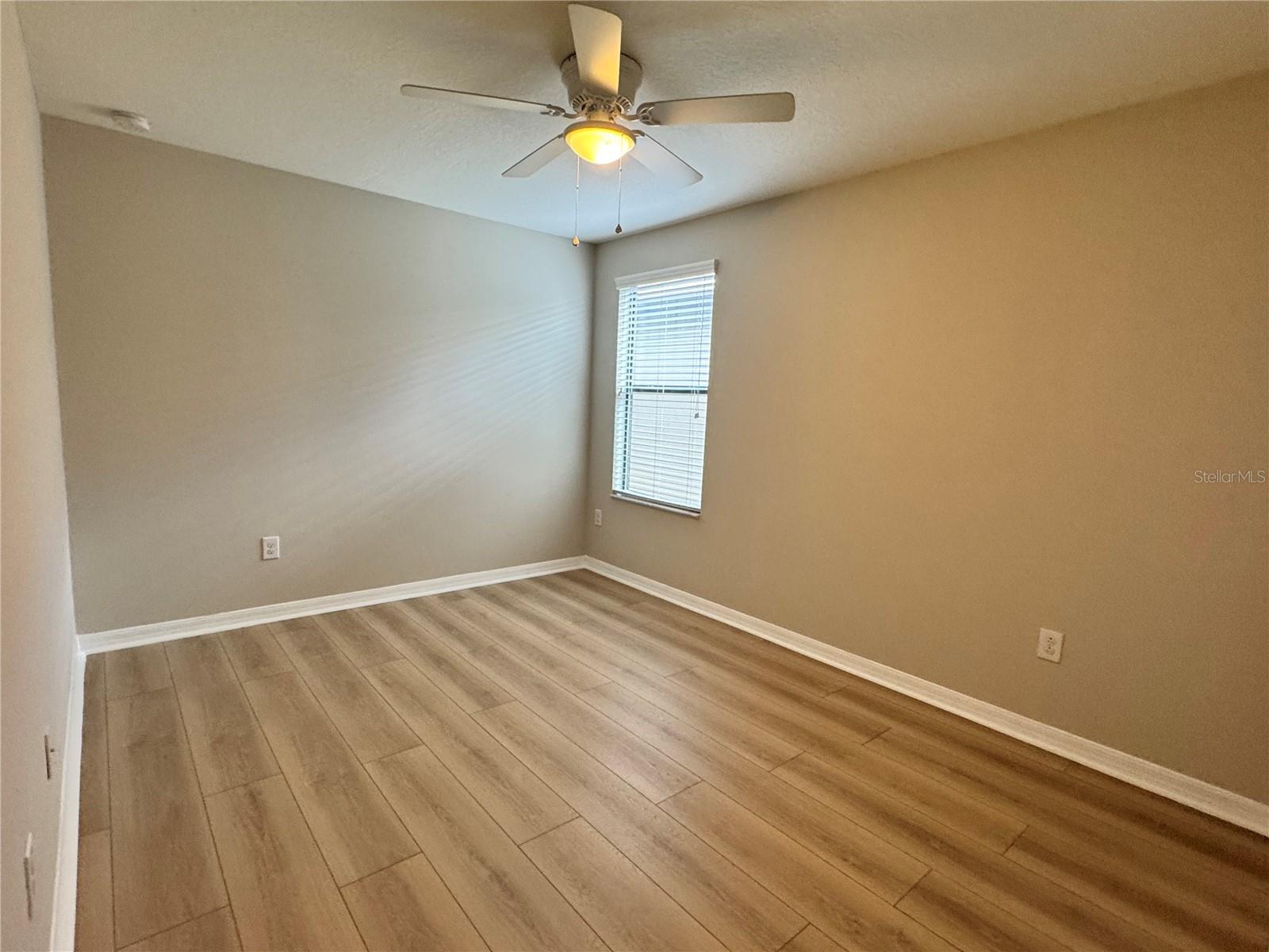 2711 Garden Falls Drive