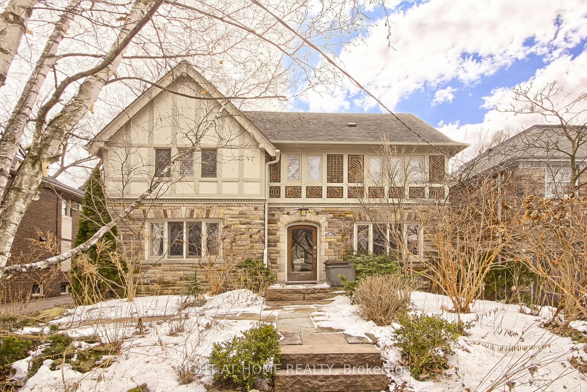17 Silverwood Ave